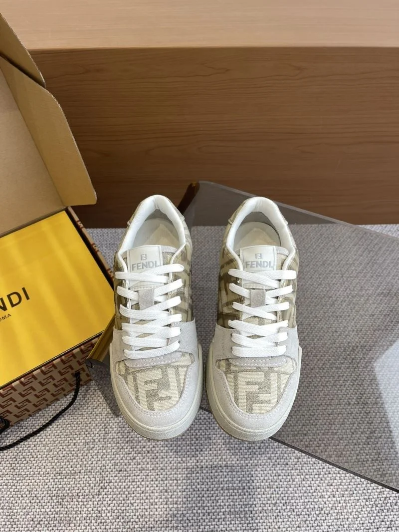 Vibrant Louis Vuitton Trainer Sneaker 30924