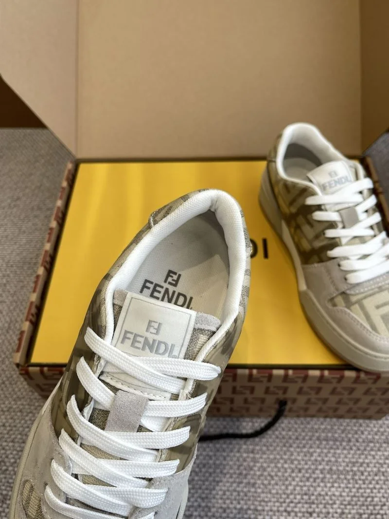 Vibrant Louis Vuitton Trainer Sneaker 30924