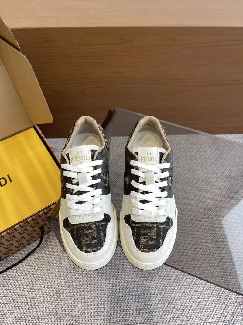 Stretchable Louis Vuitton Trainer Sneaker 30917