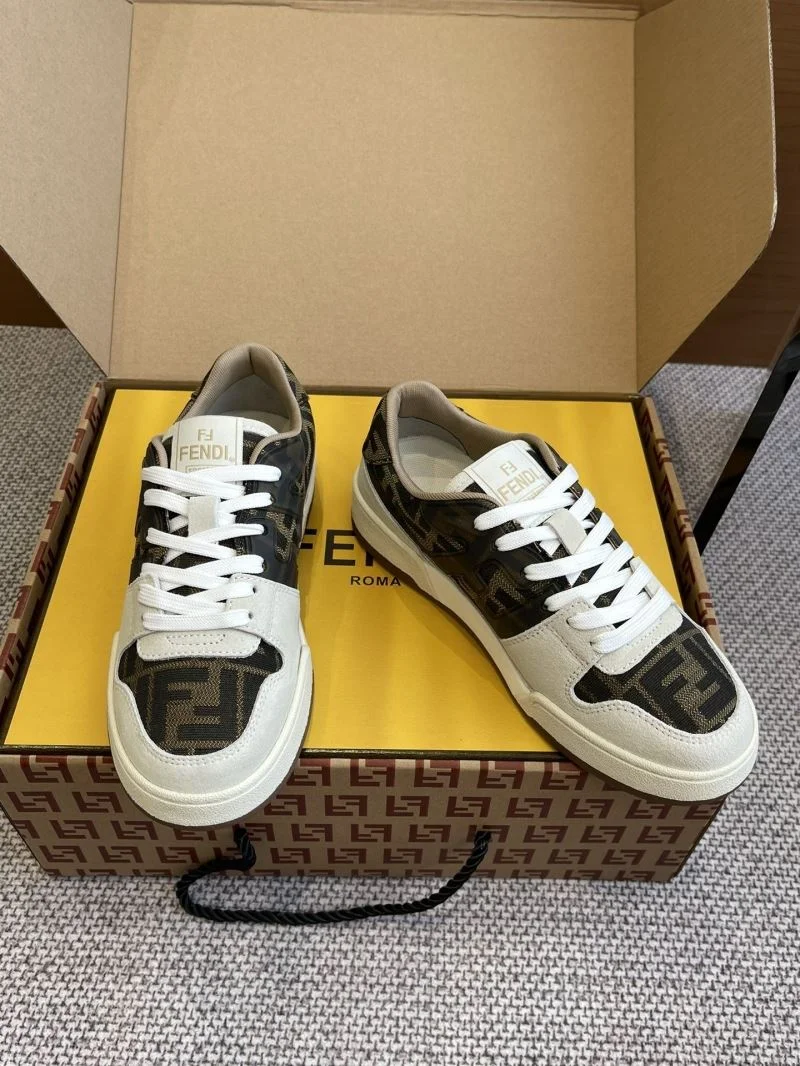 Stretchable Louis Vuitton Trainer Sneaker 30917