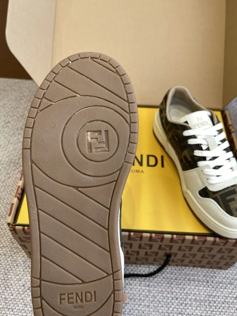 Stretchable Louis Vuitton Trainer Sneaker 30917