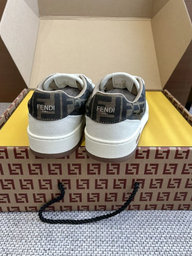 Stretchable Louis Vuitton Trainer Sneaker 30917
