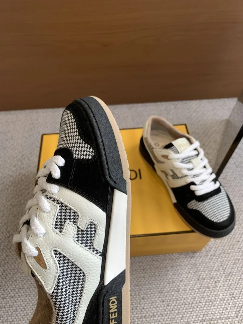 Snug Louis Vuitton Trainer Sneaker 30902