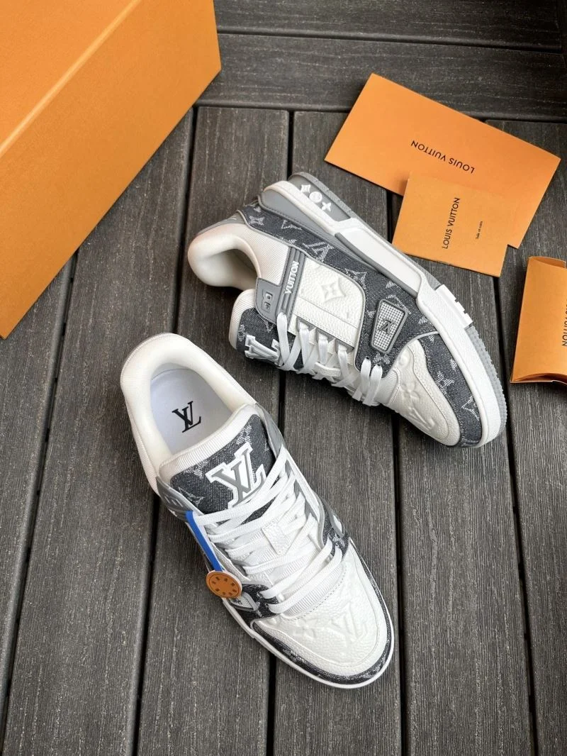 Premium Louis Vuitton Trainer Sneaker 30892