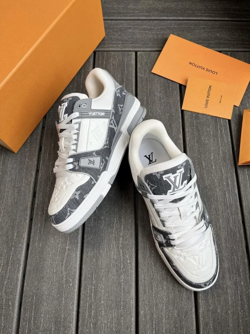 Premium Louis Vuitton Trainer Sneaker 30892