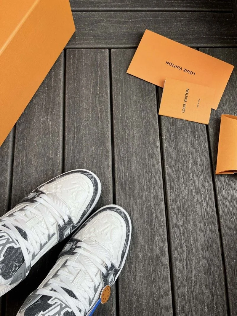 Premium Louis Vuitton Trainer Sneaker 30892