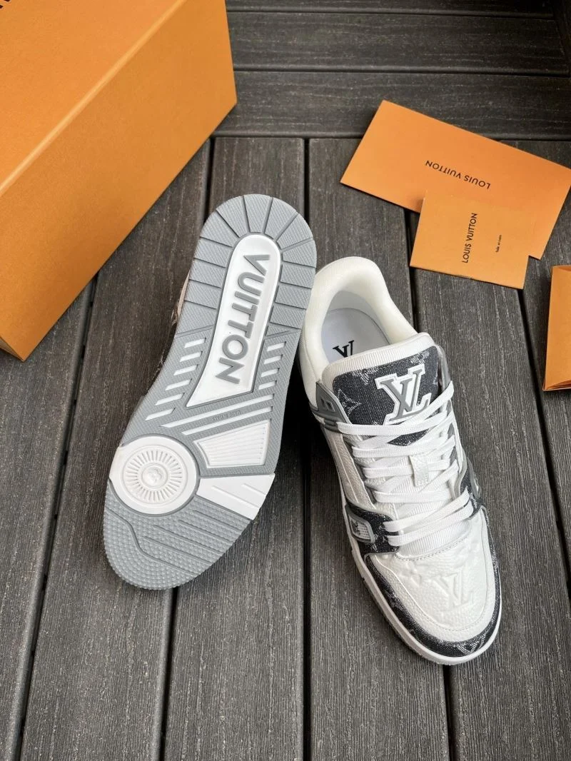 Premium Louis Vuitton Trainer Sneaker 30892