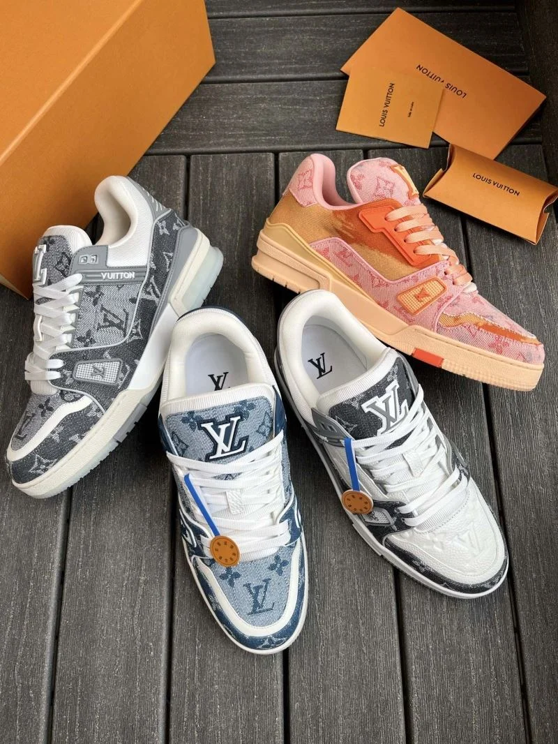 Premium Louis Vuitton Trainer Sneaker 30892