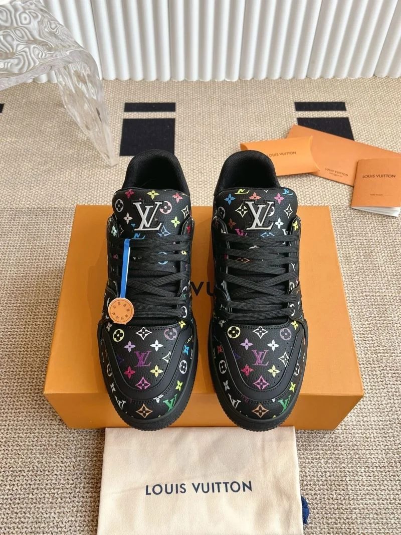 Louis Vuitton Trainer Sneaker TimelessDesign 30899
