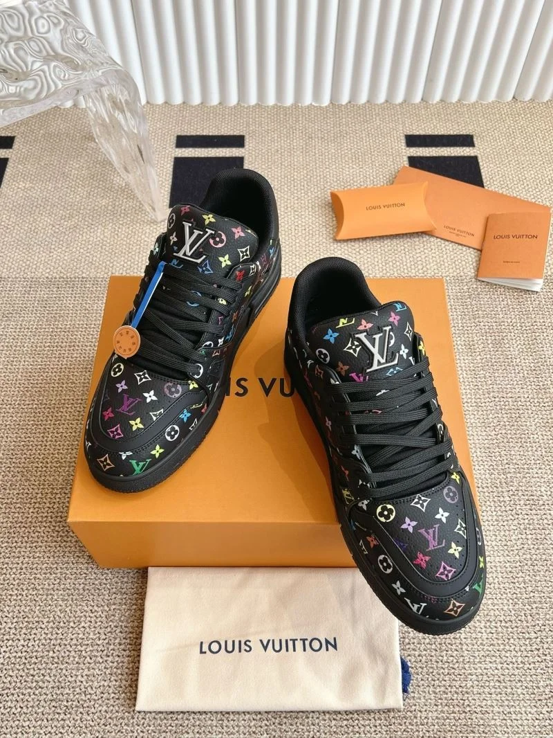 Louis Vuitton Trainer Sneaker TimelessDesign 30899