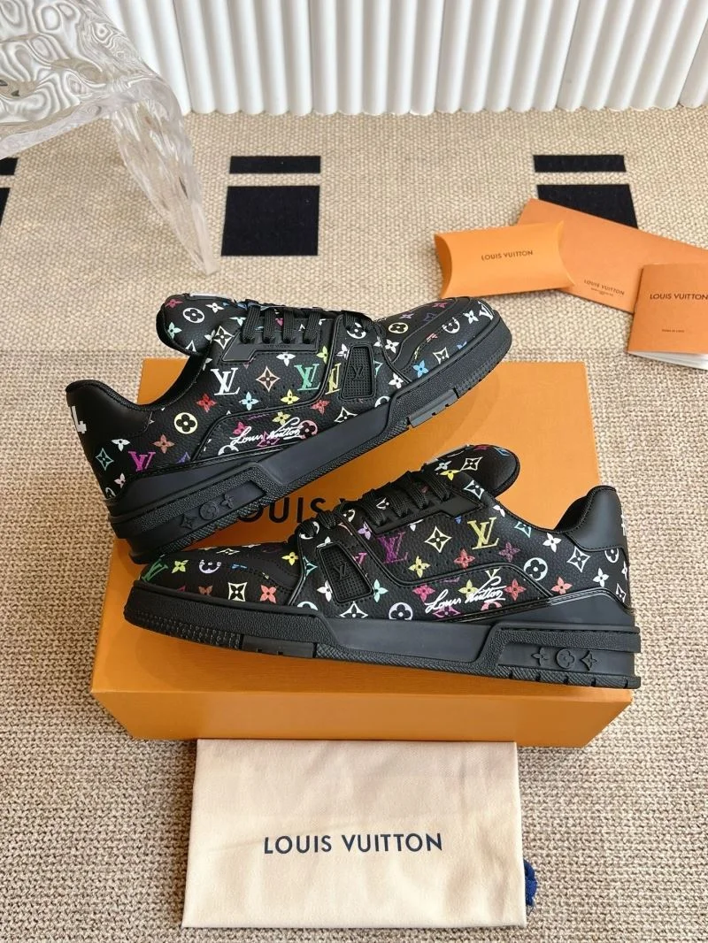 Louis Vuitton Trainer Sneaker TimelessDesign 30899