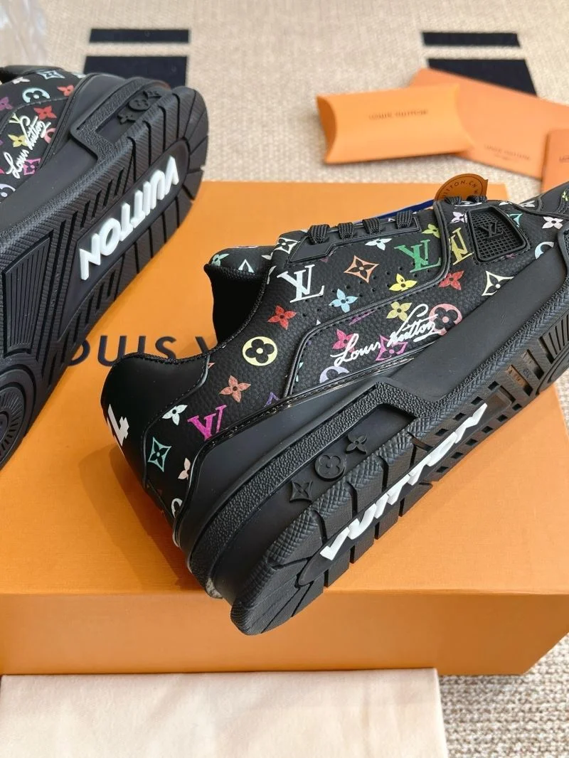 Louis Vuitton Trainer Sneaker TimelessDesign 30899