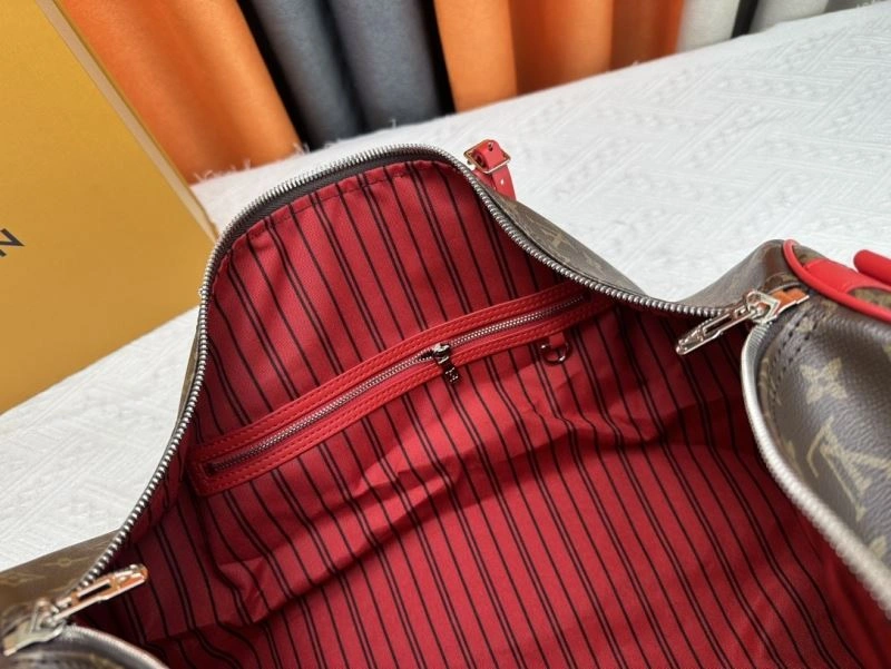 Sporty Louis Vuitton Travel Bags 80301