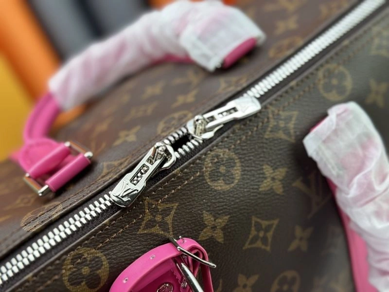 Compact Louis Vuitton Travel Bags 80289