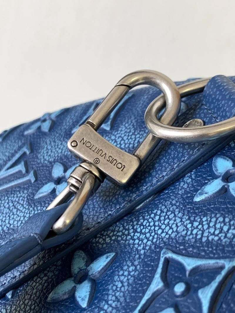 Unisex Louis Vuitton Travel Bags 94133