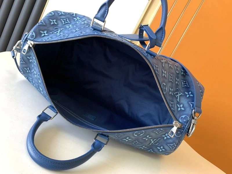 Unisex Louis Vuitton Travel Bags 94133
