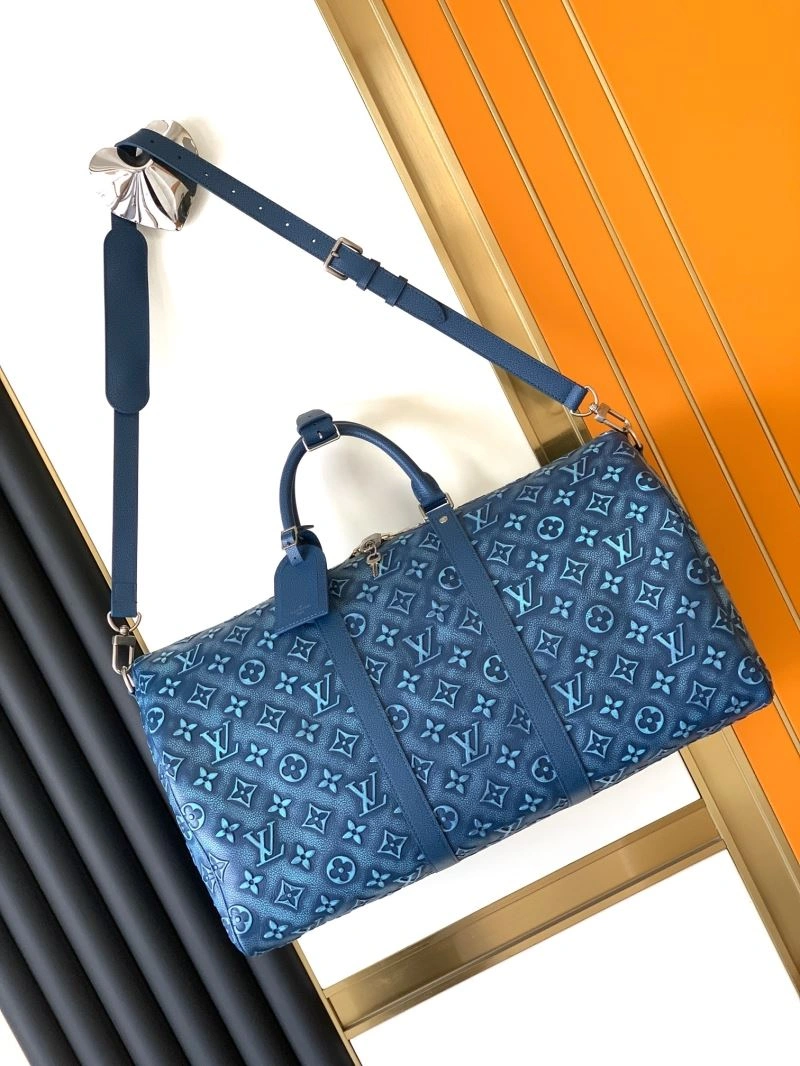 Unisex Louis Vuitton Travel Bags 94133