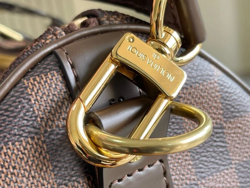 WaterResistant Louis Vuitton Travel Bags 93906