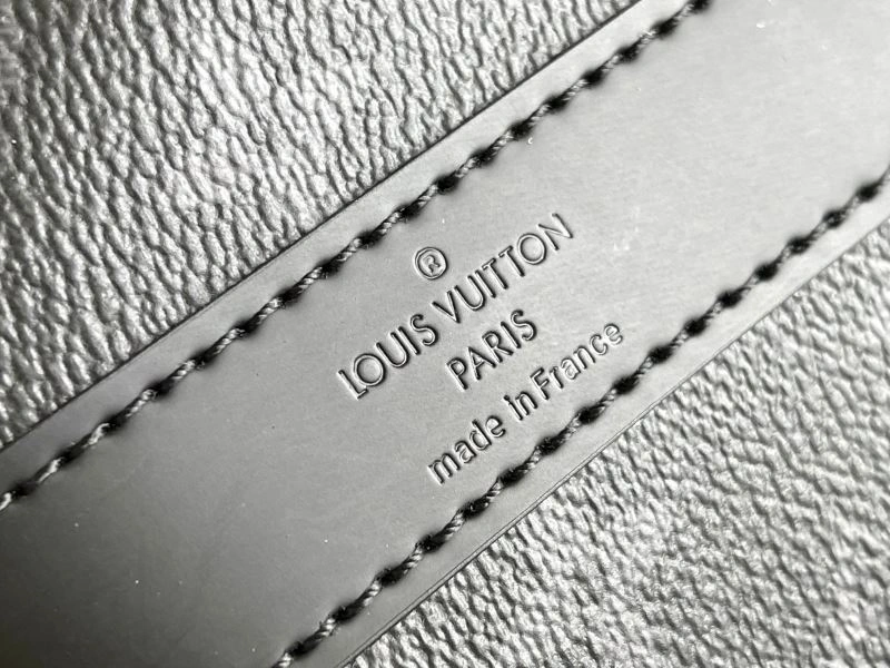 Louis Vuitton Travel Bags Versatile 93897