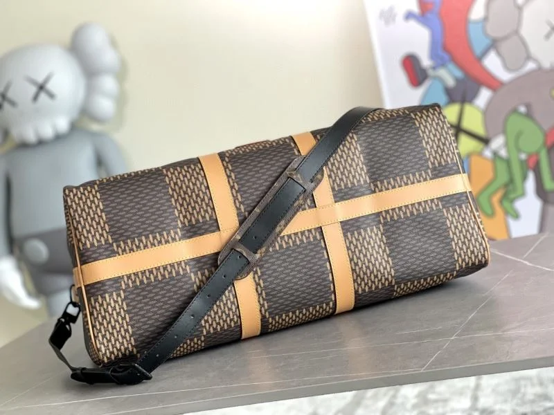 Trendy Louis Vuitton Travel Bags 42235