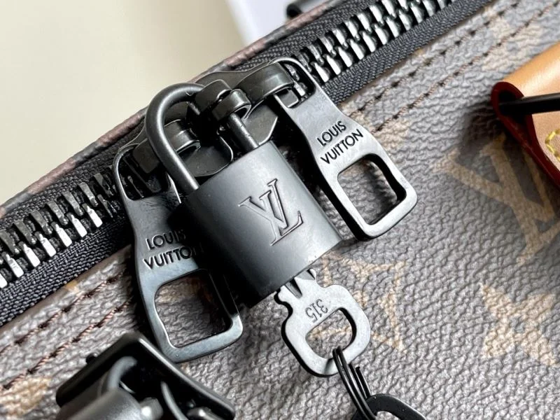 Trendy Louis Vuitton Travel Bags 42235