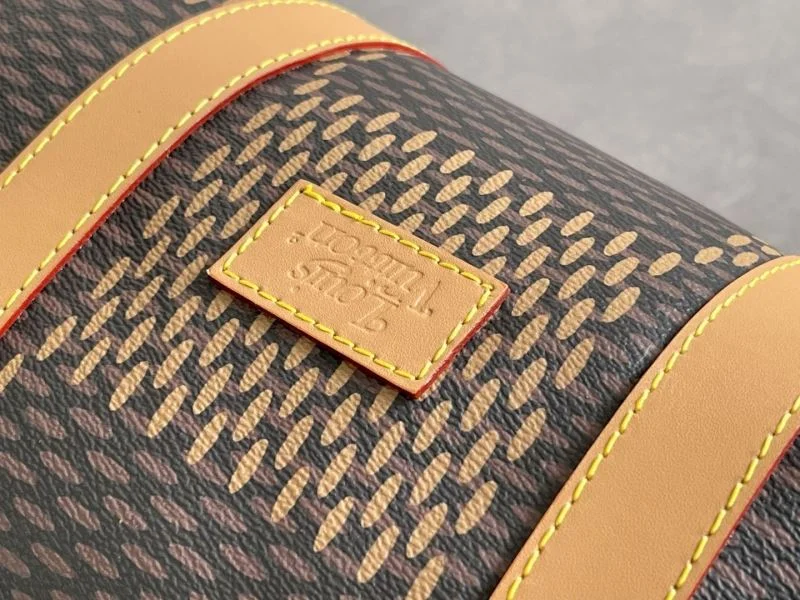 Trendy Louis Vuitton Travel Bags 42235