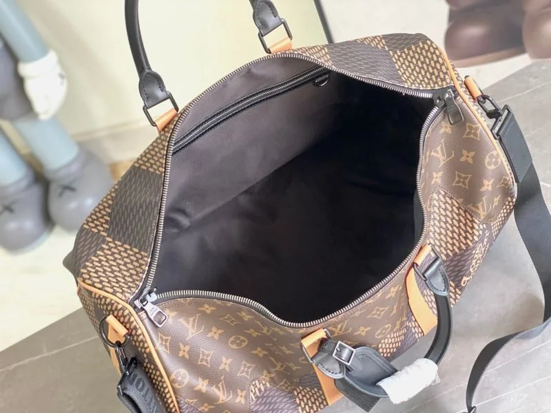 Affordable Louis Vuitton Travel Bags 42230