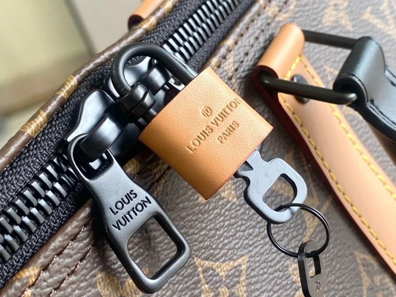 Functional Louis Vuitton Travel Bags 42224