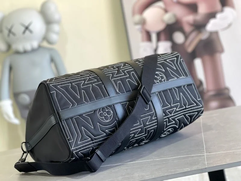 Sleek Louis Vuitton Travel Bags 42218