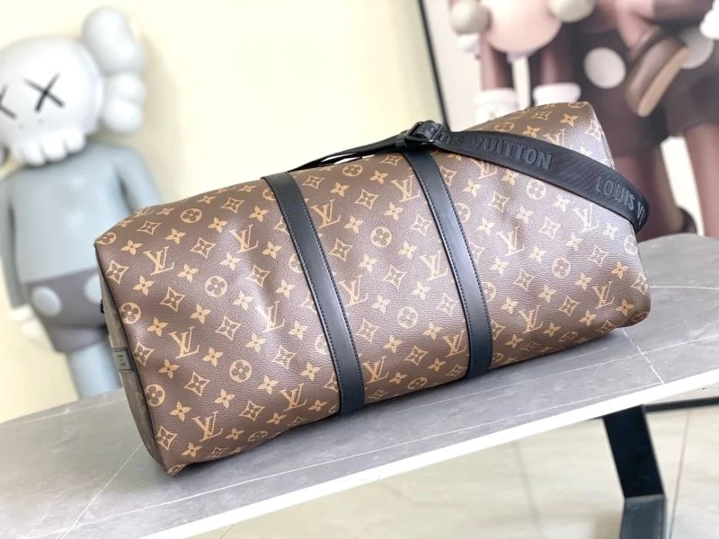 Louis Vuitton Travel Bags Snug 42289