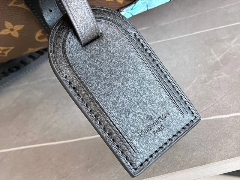 Louis Vuitton Travel Bags Snug 42289