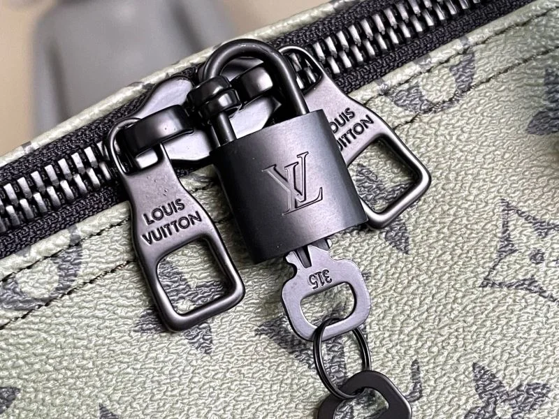 Neat Louis Vuitton Travel Bags 42209
