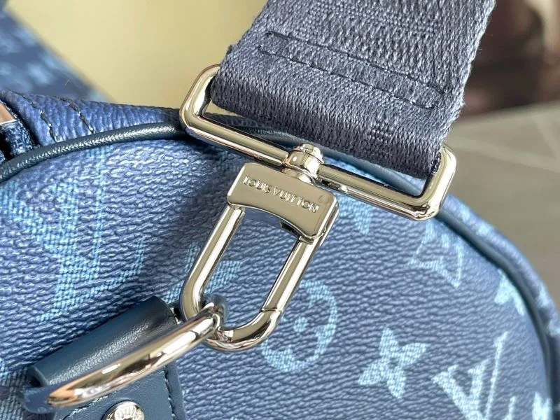 Louis Vuitton Travel Bags Comfortable 42231