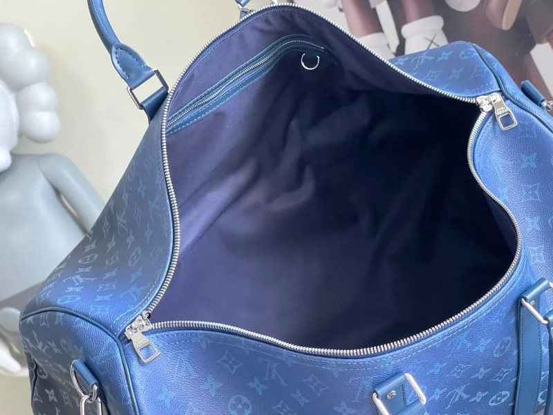 Louis Vuitton Travel Bags Comfortable 42231