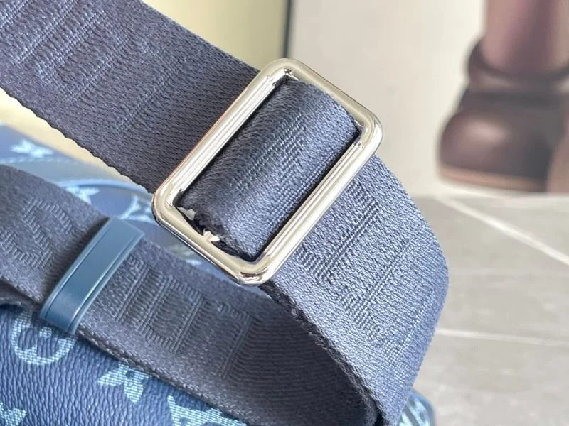 Louis Vuitton Travel Bags Comfortable 42231