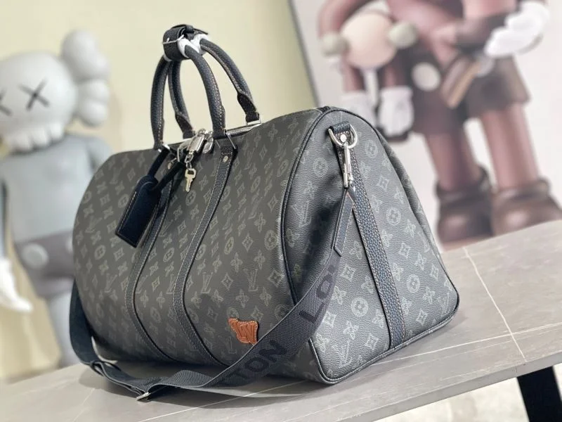 Unisex Louis Vuitton Travel Bags 42202