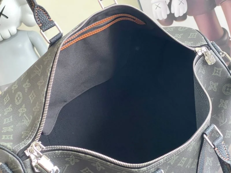 Unisex Louis Vuitton Travel Bags 42202