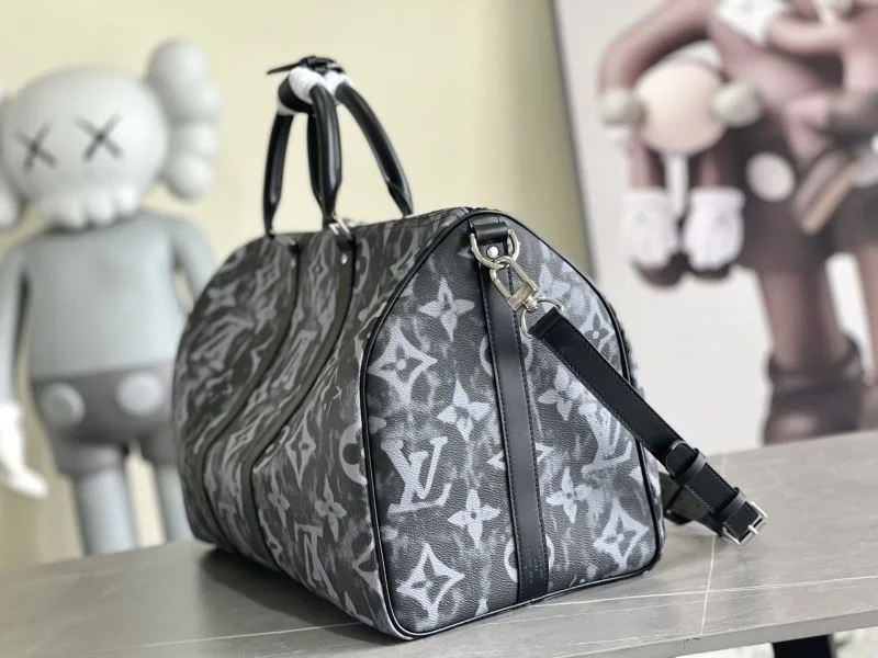 Louis Vuitton Travel Bags Vibrant 42204