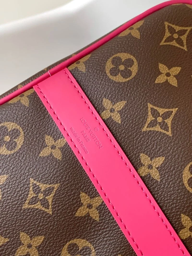 WellDesigned Louis Vuitton Travel Bags 42238