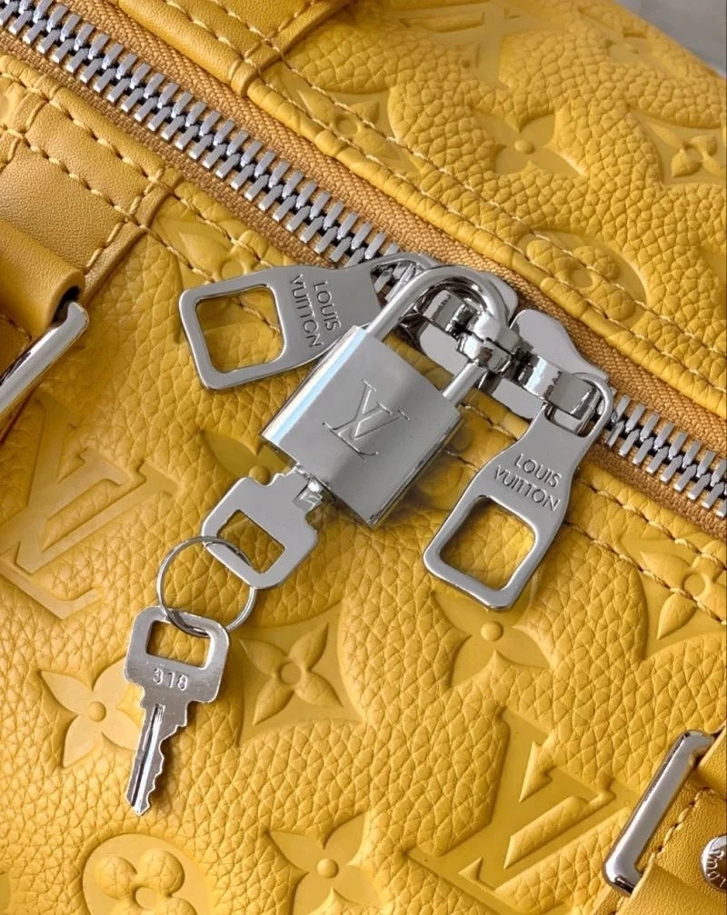 Louis Vuitton Travel Bags Breathable 42223