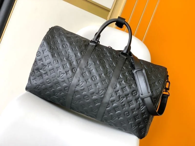 Lightweight Louis Vuitton Travel Bags 42179