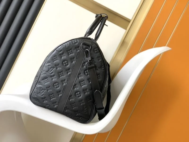 Lightweight Louis Vuitton Travel Bags 42179