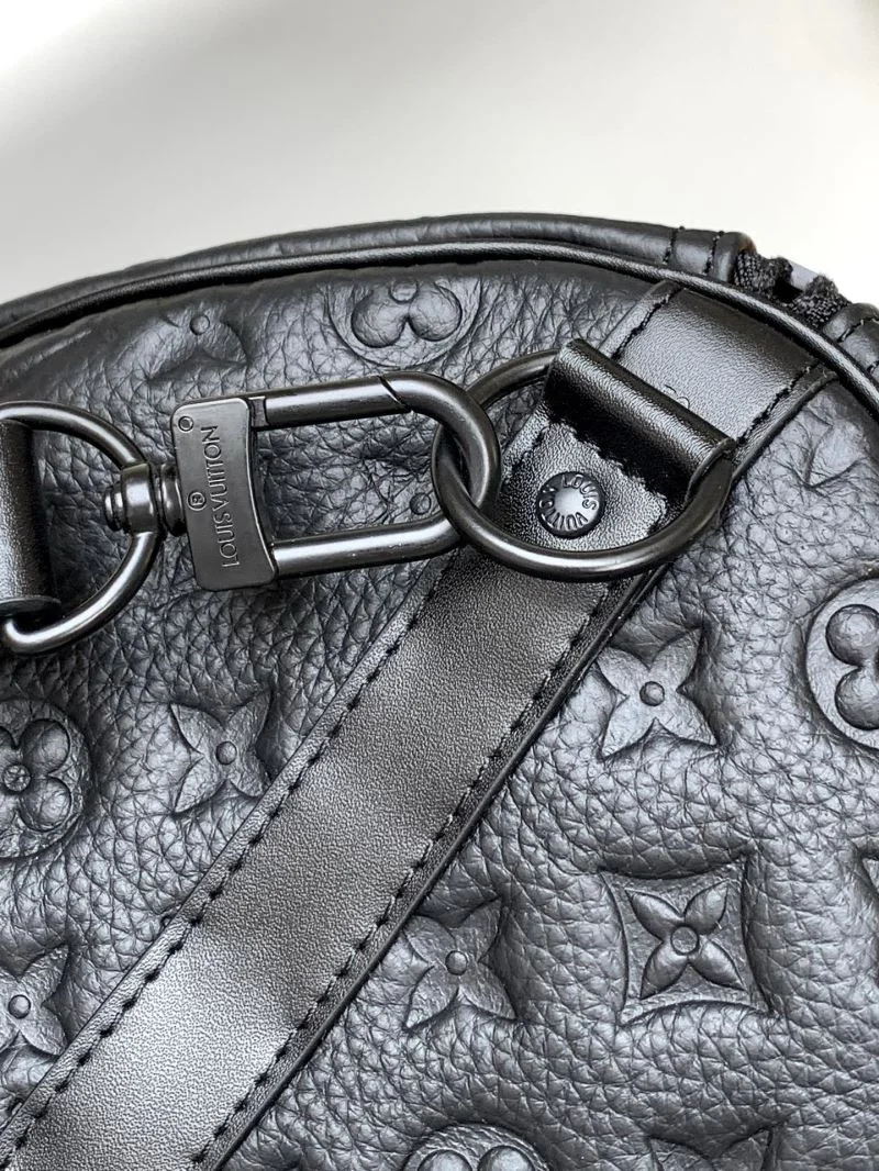Lightweight Louis Vuitton Travel Bags 42179