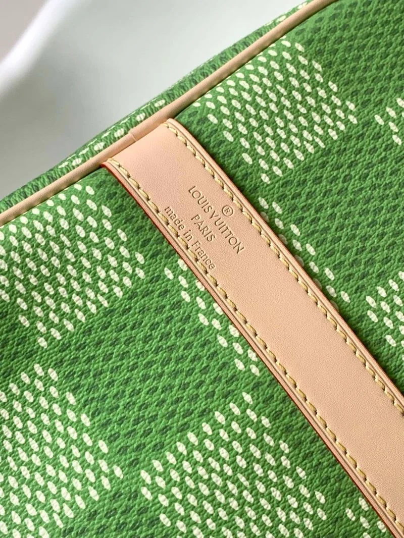 Louis Vuitton Travel Bags SmoothTexture 37608