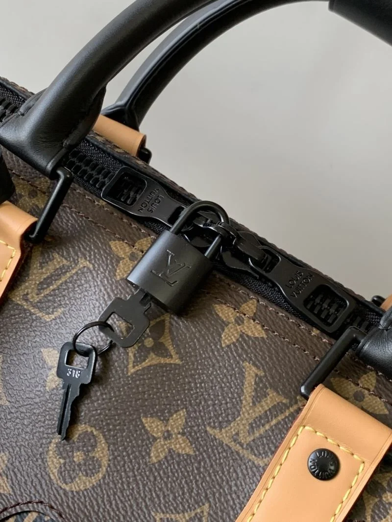 Minimalist Louis Vuitton Travel Bags 42205