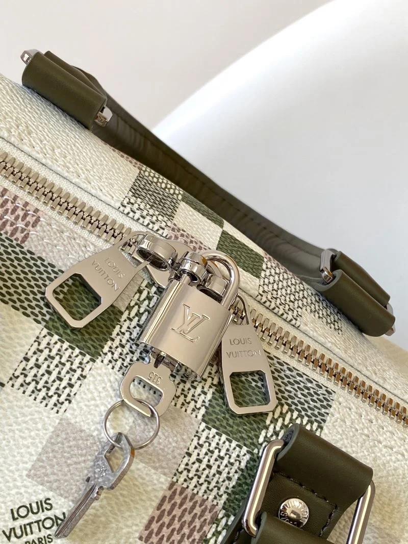 Louis Vuitton Travel Bags Cozy 42215