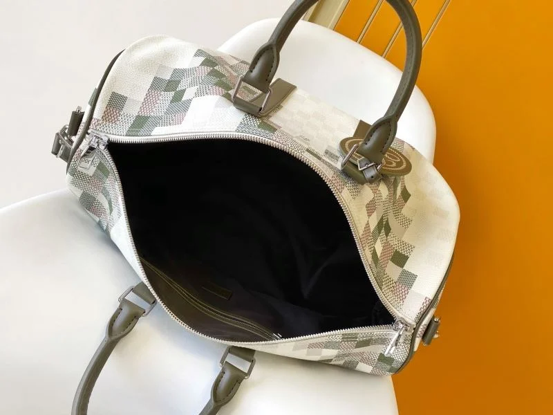 Louis Vuitton Travel Bags Cozy 42215