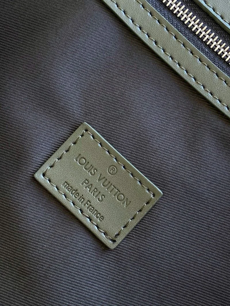 Louis Vuitton Travel Bags Cozy 42215