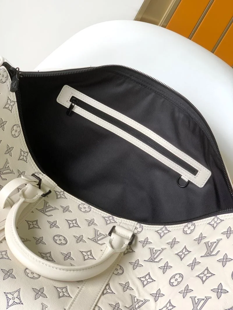 Affordable Louis Vuitton Travel Bags 42210