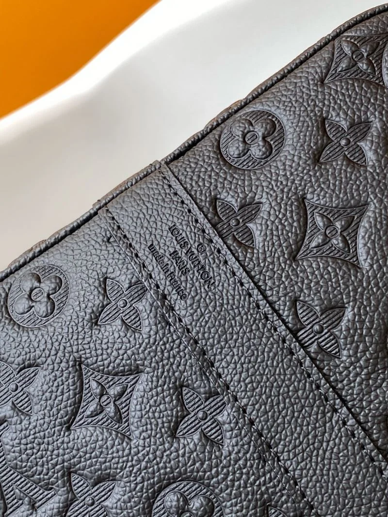 Louis Vuitton Travel Bags Unisex 42212